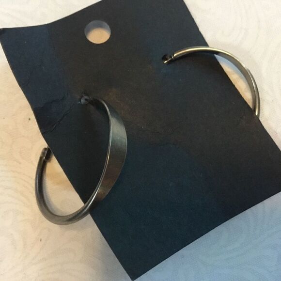 Silvertone Knife-Edge Hoop Earrings - Picture 1 of 5
